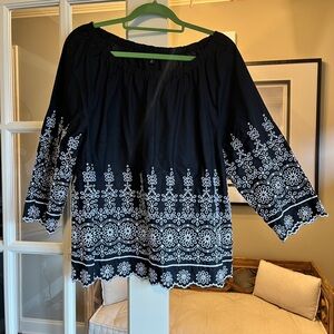 Embroidered Black and White Women's Top XL